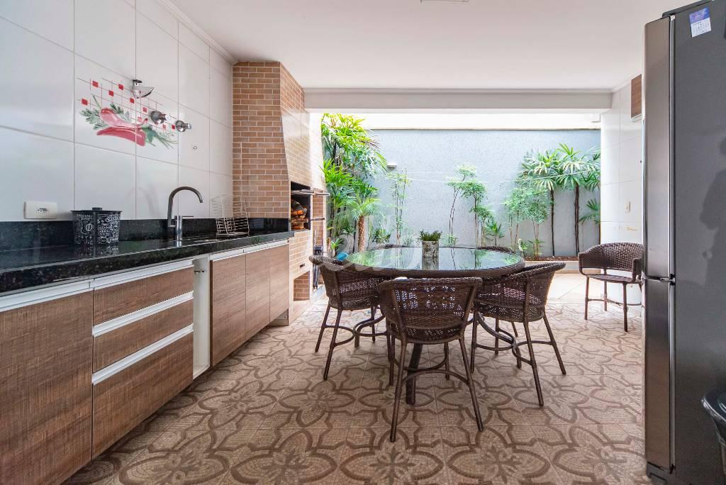 ÁREA GOURMET de Casa à venda, sobrado com 226 m², 3 quartos e 4 vagas em Barcelona - São Caetano do Sul