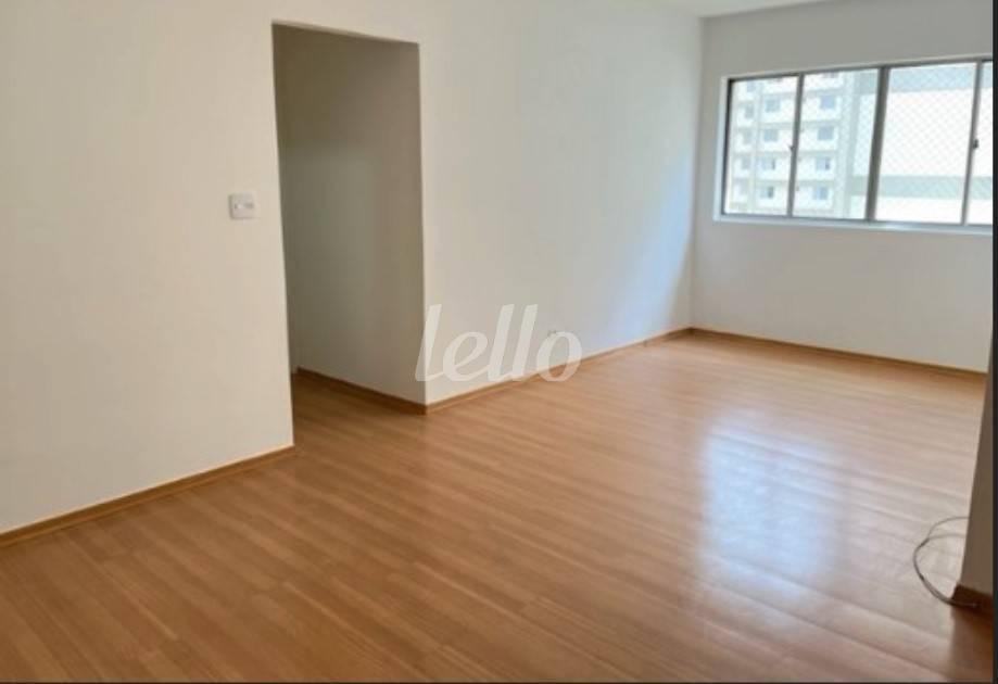 SALA de Apartamento à venda, Padrão com 86 m², 2 quartos e 1 vaga em Indianópolis - São Paulo