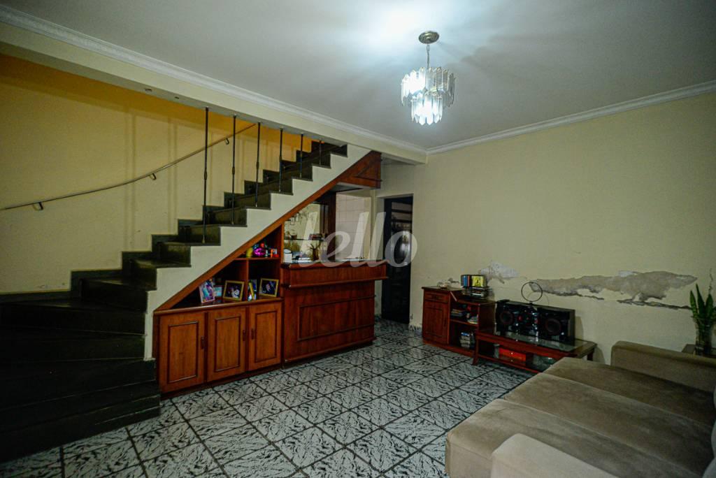 SALA DE ESTAR de Casa à venda, sobrado com 270 m², 5 quartos e 5 vagas em Vila da Saúde - São Paulo