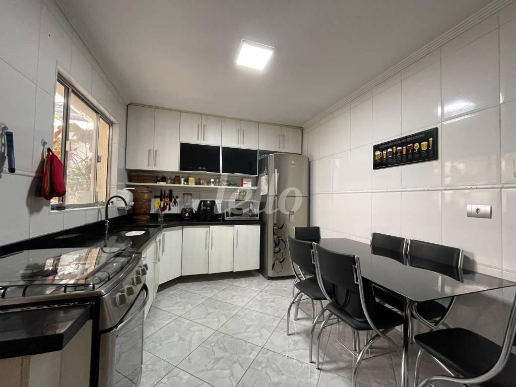 COZINHA CASA TÉRREA de Casa à venda, assobradada com 220 m², 4 quartos e 2 vagas em Tatuapé - São Paulo