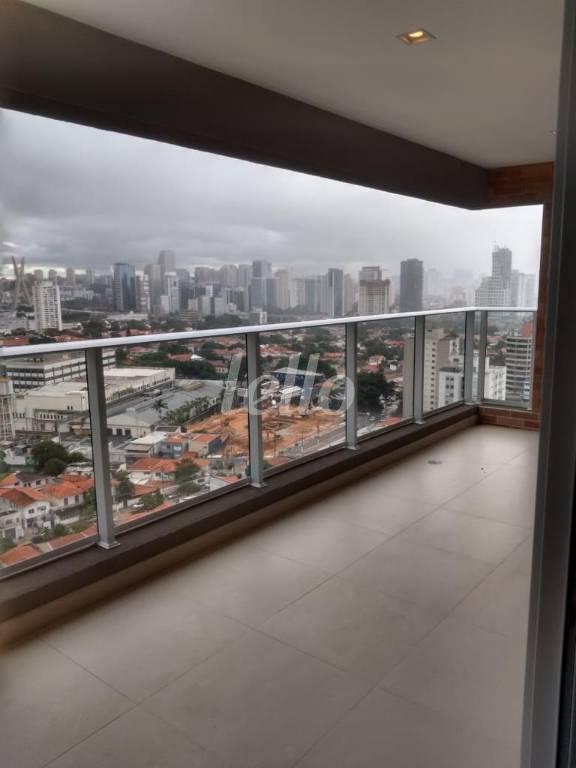 VARANDA GOURMET de Apartamento à venda, Padrão com 103 m², 2 quartos e 2 vagas em Brooklin Paulista - São Paulo