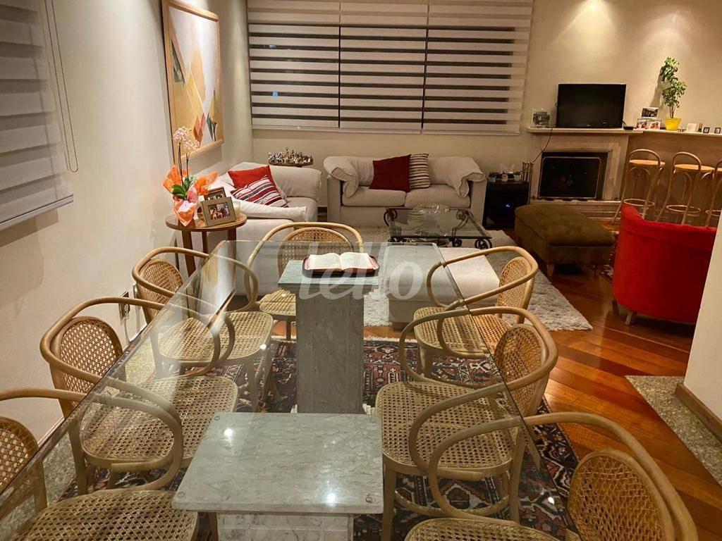 SALA de Apartamento à venda, Padrão com 172 m², 3 quartos e 3 vagas em Sumarezinho - São Paulo