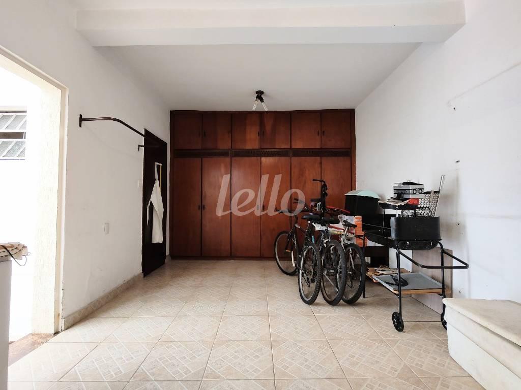 DORMITÓRIO DE SERVIÇO de Casa à venda, sobrado com 200 m², 4 quartos e 2 vagas em Mooca - São Paulo