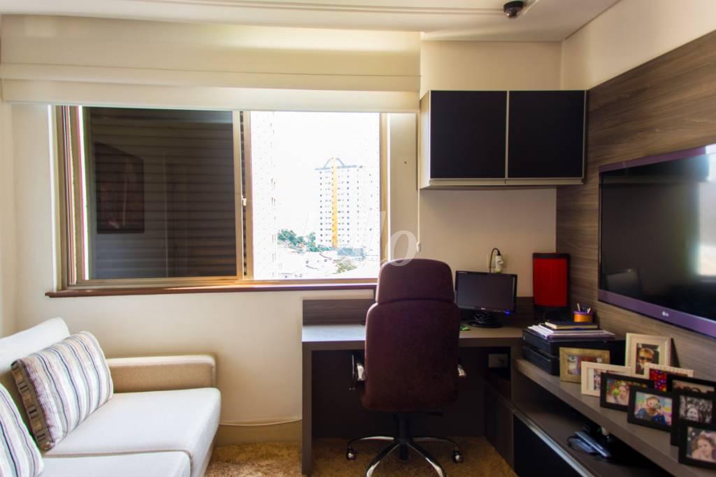 ESCRITÓRIO de Apartamento à venda, Padrão com 248 m², 3 quartos e 3 vagas em Vila Gilda - Santo André