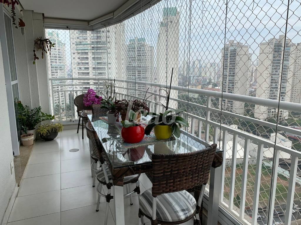 VARANDA GOURMET de Apartamento à venda, Padrão com 112 m², 3 quartos e 2 vagas em Mooca - São Paulo