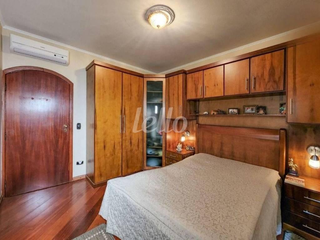 DORMITÓRIO 2 de Casa à venda, sobrado com 280 m², 3 quartos e 2 vagas em Vila Carrão - São Paulo