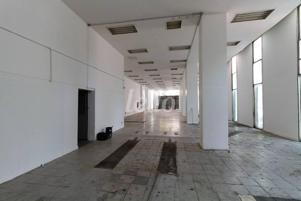 SALÃO de Loja para alugar, Padrão com 612 m², e em Vila Buarque - São Paulo