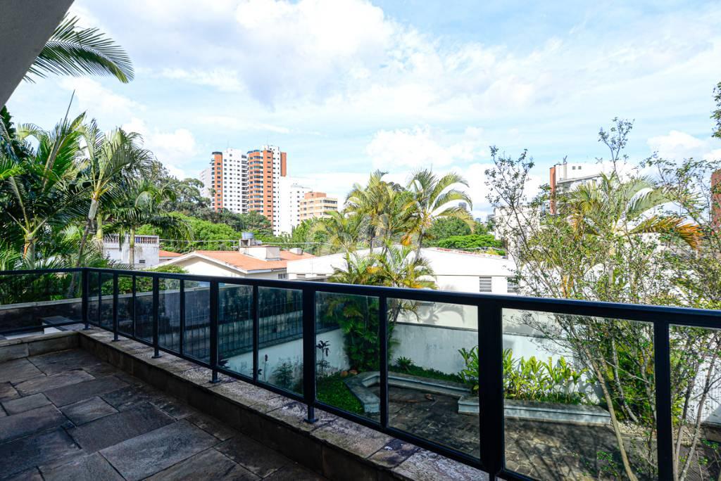 SACADA de Casa à venda, sobrado com 403 m², 4 quartos e 4 vagas em Vila Madalena - São Paulo