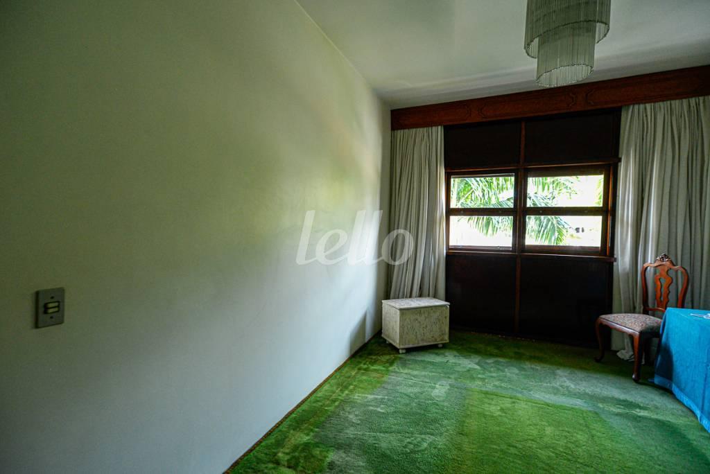 SUITE de Casa à venda, sobrado com 403 m², 4 quartos e 4 vagas em Vila Madalena - São Paulo