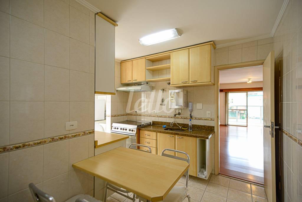 COZINHA de Apartamento à venda, Padrão com 103 m², 3 quartos e 1 vaga em Pinheiros - São Paulo