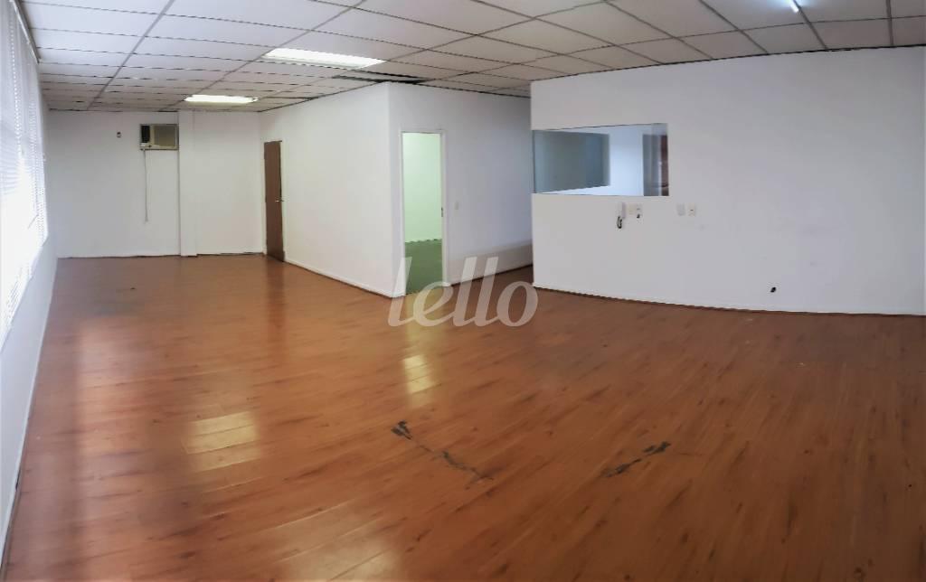 SALA de Sala / Conjunto para alugar, Padrão com 120 m², e em Barra Funda - São Paulo