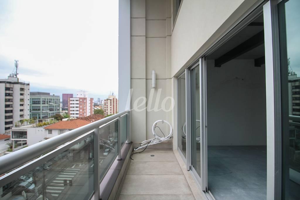SACADA de Sala / Conjunto para alugar, Padrão com 100 m², e 2 vagas em Sumarezinho - São Paulo