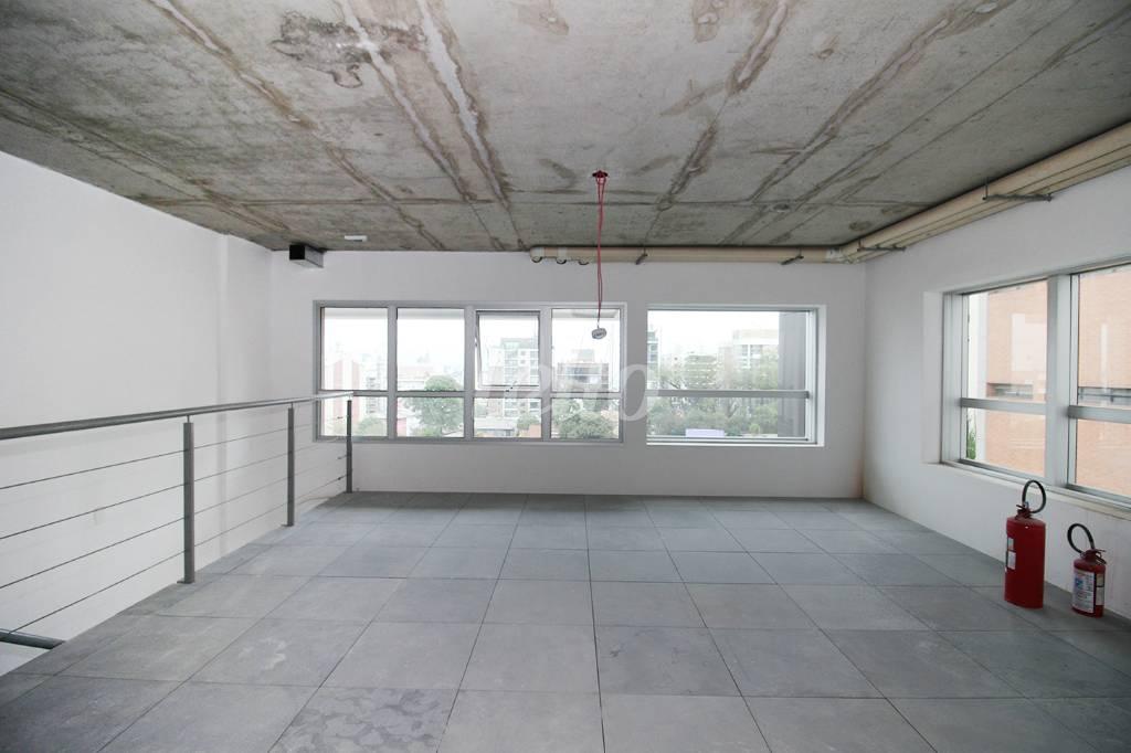 SALA 9 de Sala / Conjunto para alugar, Padrão com 600 m², e 12 vagas em Sumarezinho - São Paulo