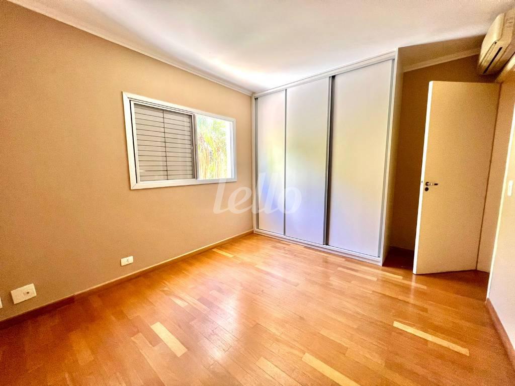 DORM 2 de Apartamento à venda, Padrão com 160 m², 3 quartos e 2 vagas em Campo Belo - São Paulo