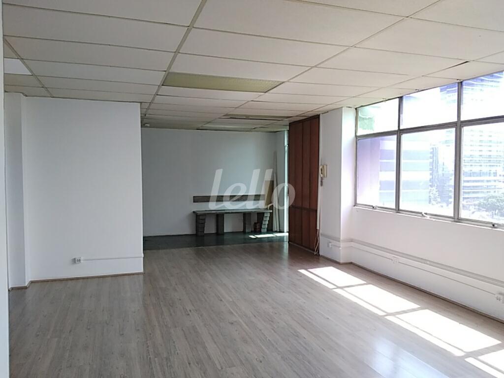 1-SALA PRINCIPAL-001.JPG de Sala / Conjunto para alugar, Padrão com 80 m², e em Jardim Paulistano - São Paulo