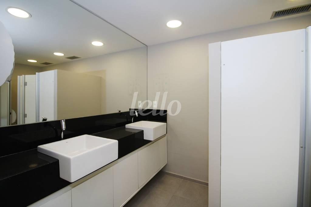 BANHEIRO 5 de Andar para alugar, Padrão com 375 m², e 8 vagas em Vila Olímpia - São Paulo