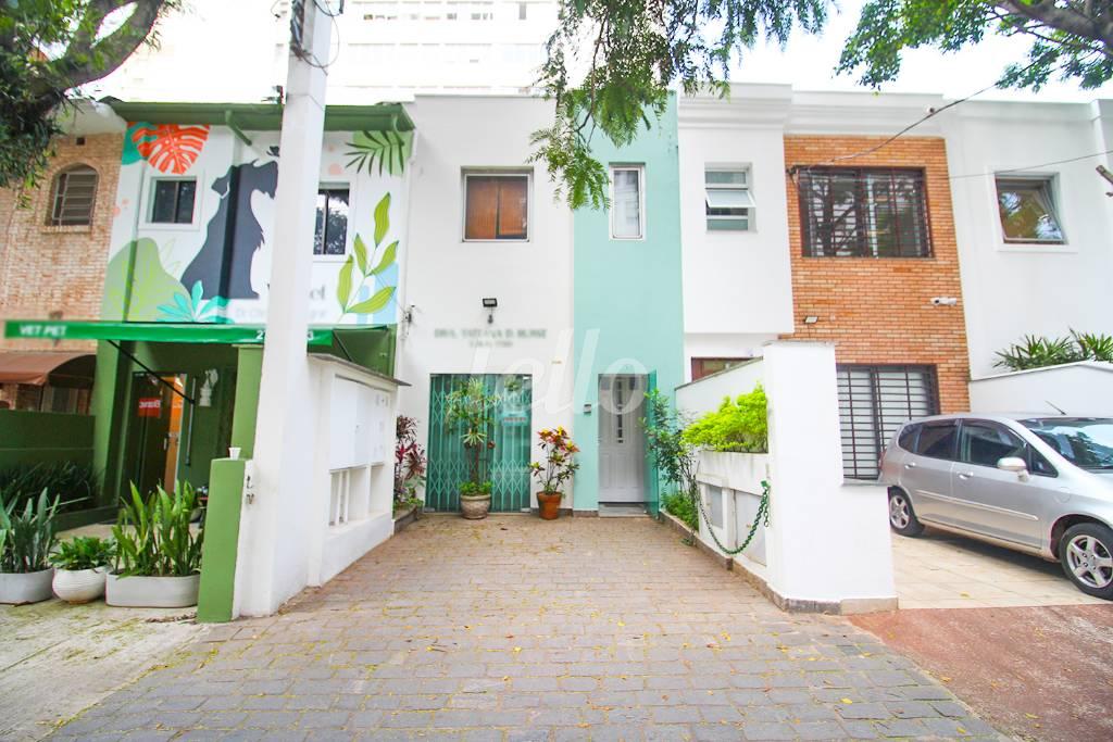 FACHADA de Casa para alugar, sobrado com 165 m², 3 quartos e 1 vaga em Jardim Paulista - São Paulo