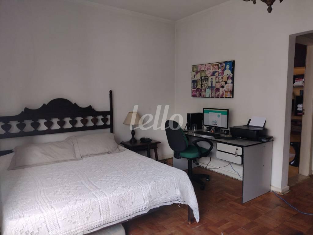 QUARTO1 de Apartamento à venda, Padrão com 250 m², 3 quartos e 2 vagas em Higienópolis - São Paulo