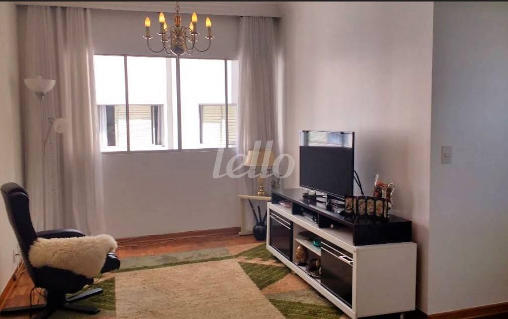 SALA de Apartamento à venda, Padrão com 65 m², 2 quartos e 1 vaga em Bosque da Saúde - São Paulo