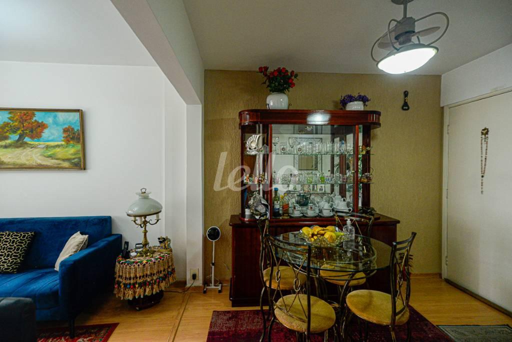 SALA de Apartamento à venda, Padrão com 41 m², 2 quartos e 1 vaga em Pinheiros - São Paulo