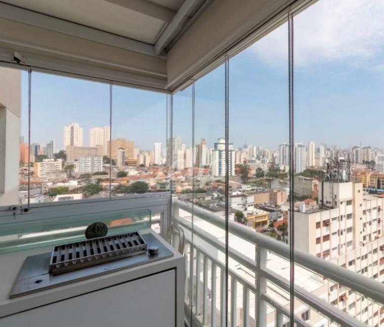 VARANDA de Apartamento à venda, Padrão com 72 m², 2 quartos e 2 vagas em Cambuci - São Paulo