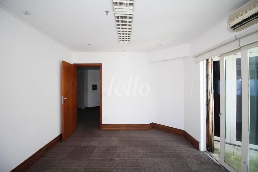 SALA 5 SUPERIOR de Sala / Conjunto para alugar, Duplex com 250 m², e 6 vagas em Paraíso - São Paulo