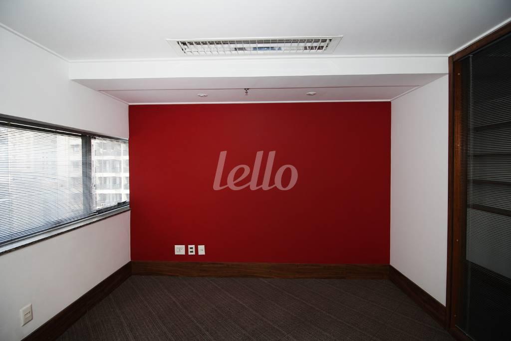 SALA 3 SUPERIOR de Sala / Conjunto para alugar, Duplex com 250 m², e 6 vagas em Paraíso - São Paulo