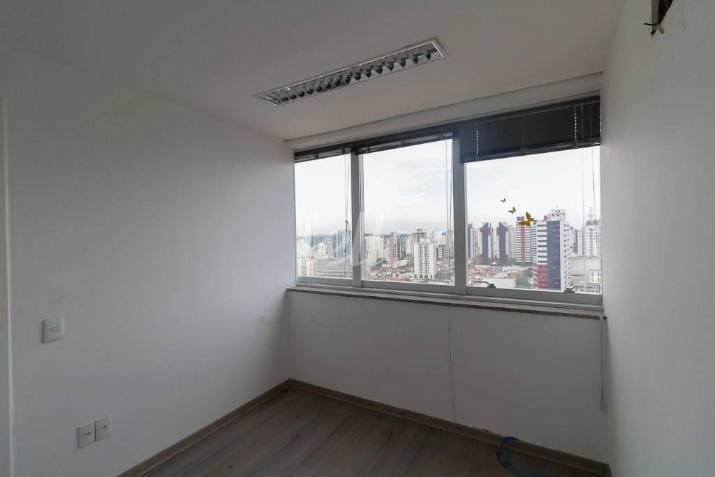 SALA 4 de Sala / Conjunto para alugar, Padrão com 36 m², e em Mirandopolis - São Paulo