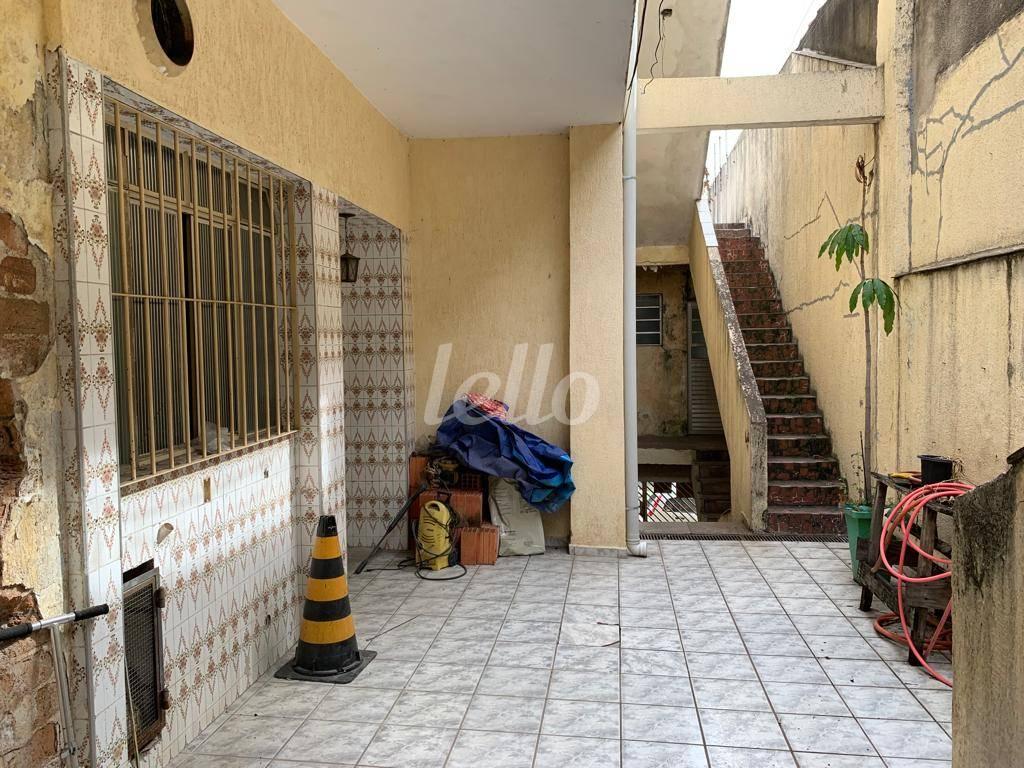 QUINTAL de Casa à venda, sobrado com 222 m², 14 quartos e 4 vagas em Tatuapé - São Paulo