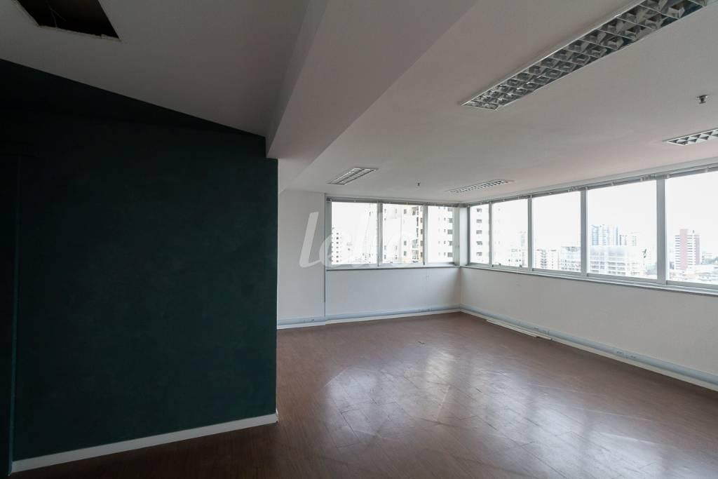 SALA 3 de Sala / Conjunto para alugar, Padrão com 35 m², e em Mirandopolis - São Paulo