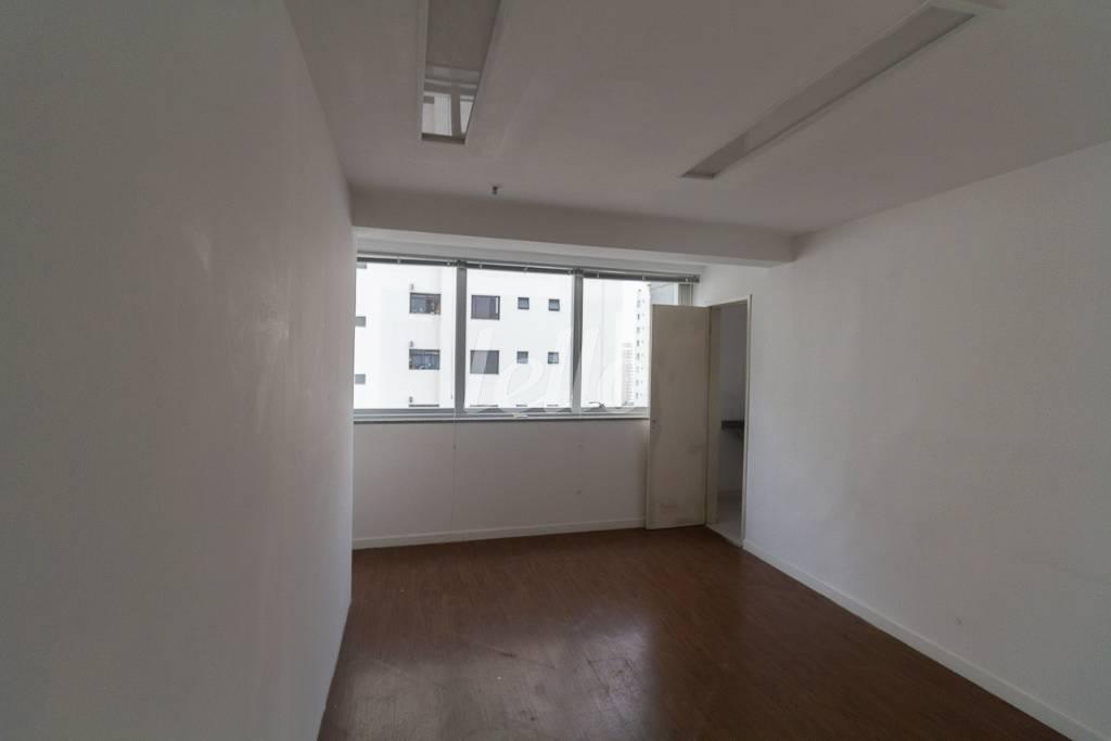 SALA 1 de Sala / Conjunto para alugar, Padrão com 35 m², e em Mirandopolis - São Paulo
