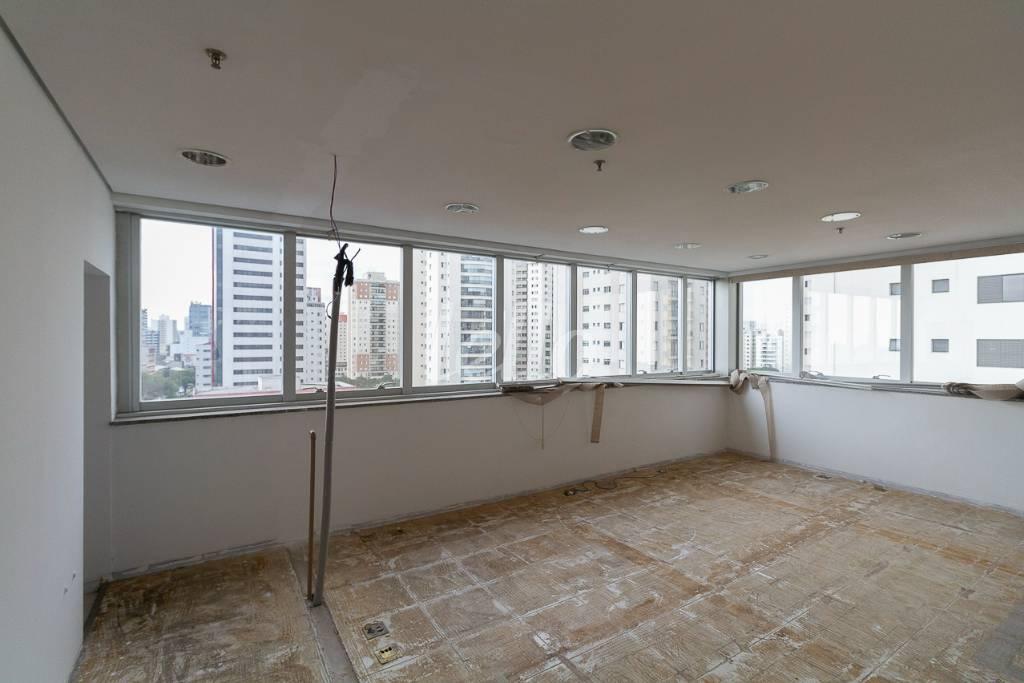 SALA de Sala / Conjunto para alugar, Padrão com 36 m², e 1 vaga em Mirandopolis - São Paulo