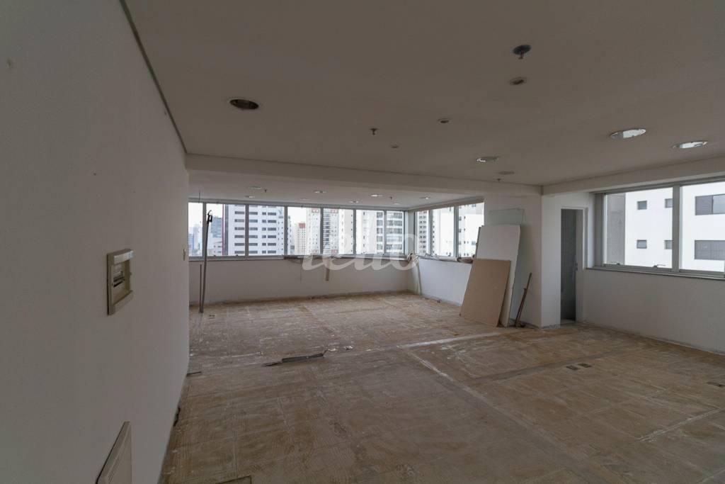 SALA de Sala / Conjunto para alugar, Padrão com 35 m², e em Mirandopolis - São Paulo
