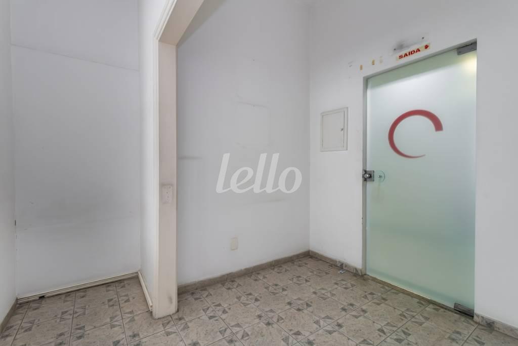 RECEPÇÃO de Sala / Conjunto para alugar, Padrão com 120 m², e 1 vaga em Pinheiros - São Paulo