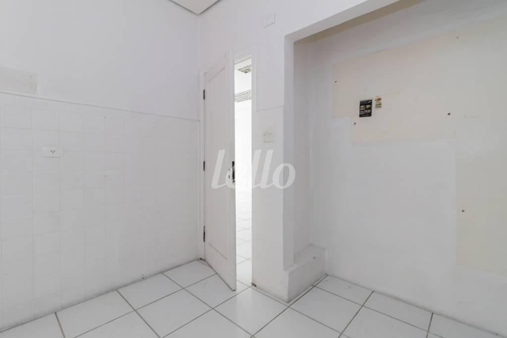 COPA de Sala / Conjunto para alugar, Padrão com 120 m², e 1 vaga em Pinheiros - São Paulo
