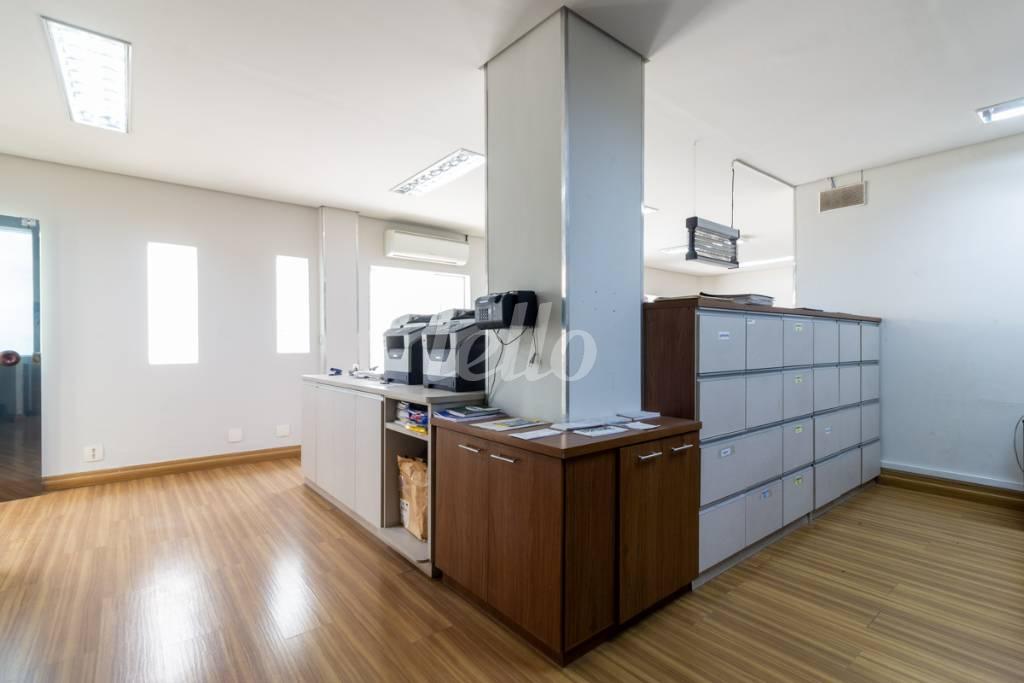 SALA 4 de Casa à venda, sobrado com 376 m², 4 quartos e 4 vagas em Indianópolis - São Paulo