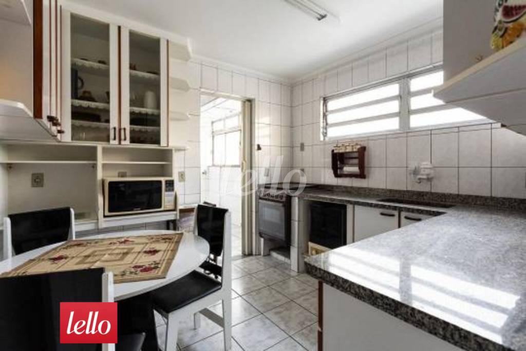 COZINHA de Apartamento à venda, Padrão com 154 m², 3 quartos e 1 vaga em Moema - São Paulo