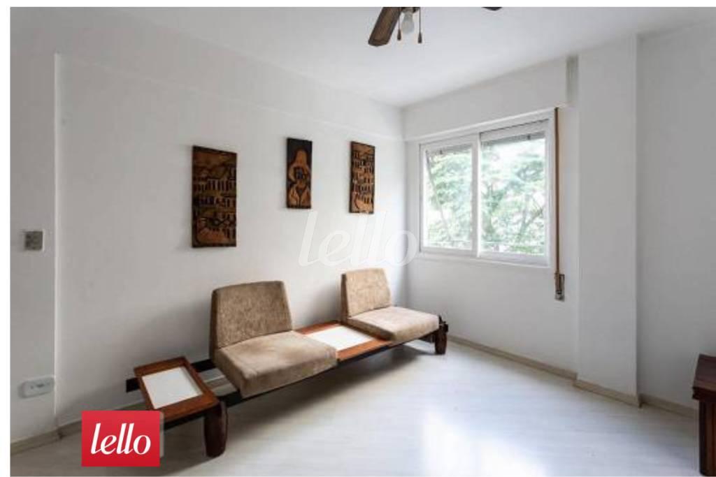 SALA DE TV/DORMITÓRIO de Apartamento à venda, Padrão com 154 m², 3 quartos e 1 vaga em Moema - São Paulo