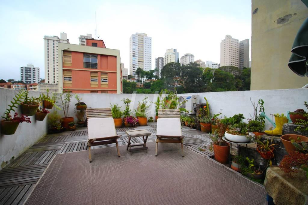 AREA EXT de Sala / Conjunto à venda, Padrão com 24 m², e 1 vaga em Bela Vista - São Paulo
