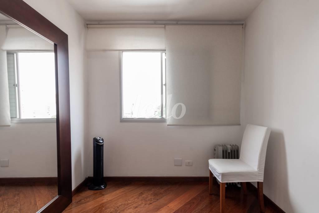 QUARTO 2 de Apartamento para alugar, Padrão com 71 m², 3 quartos e 2 vagas em Vila Pompeia - São Paulo