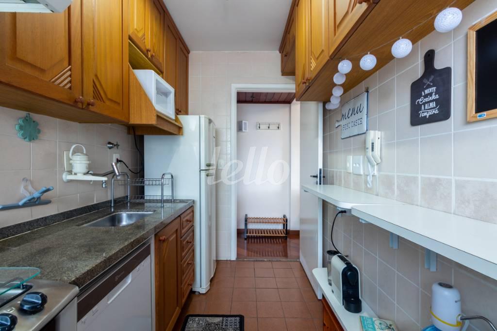 COZINHA de Apartamento para alugar, Padrão com 71 m², 3 quartos e 2 vagas em Vila Pompeia - São Paulo