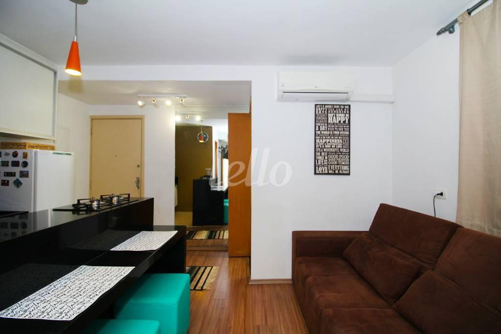 SALA de Apartamento à venda, Padrão com 35 m², 1 quarto e 1 vaga em Jardim Paulista - São Paulo