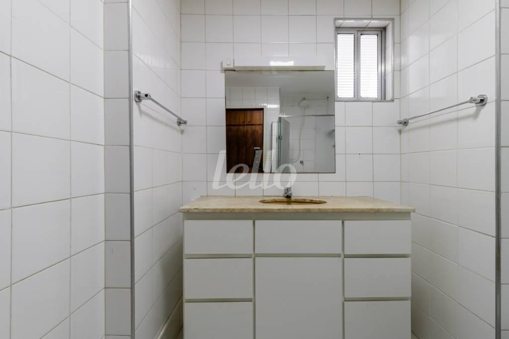 BANHEIRO SUITE de Apartamento para alugar, Padrão com 175 m², 2 quartos e 2 vagas em Consolação - São Paulo