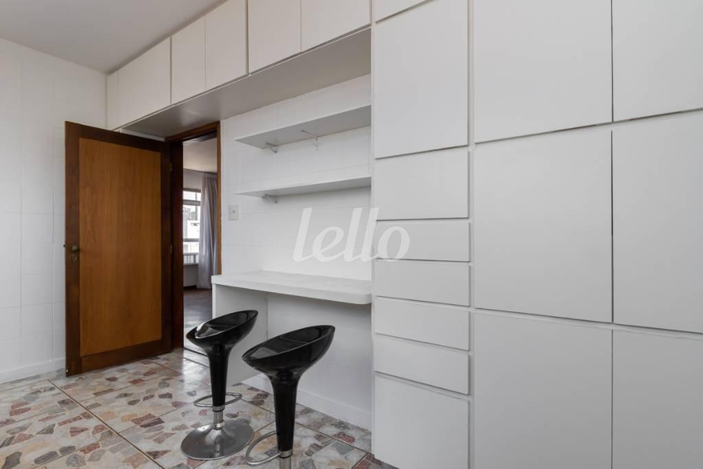 COZINHA de Apartamento para alugar, Padrão com 175 m², 2 quartos e 2 vagas em Consolação - São Paulo