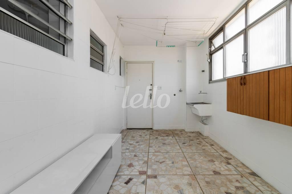 ÁREA DE SERVIÇO de Apartamento para alugar, Padrão com 175 m², 2 quartos e 2 vagas em Consolação - São Paulo