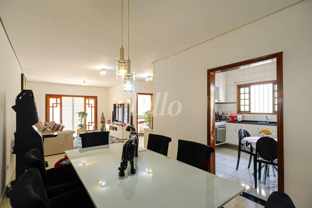 SALA DOIS AMBIENTES de Casa à venda, térrea com 120 m², 3 quartos e 2 vagas em Mooca - São Paulo