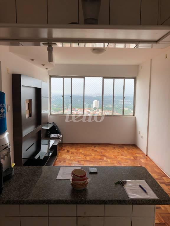 SALA de Apartamento à venda, Padrão com 71 m², 2 quartos e 1 vaga em Sumarezinho - São Paulo