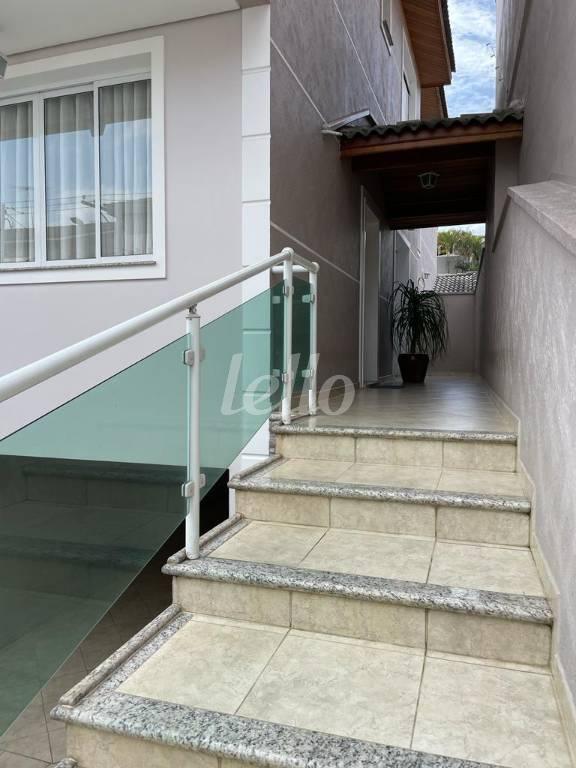 2 de Casa à venda, sobrado com 273 m², 3 quartos e 6 vagas em Vila Rosália - Guarulhos