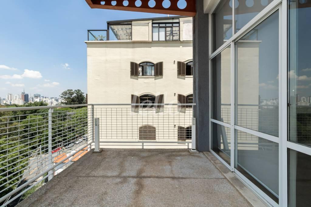 VARANDA de Apartamento para alugar, Padrão com 280 m², 1 quarto e em Jardim Das Bandeiras - São Paulo
