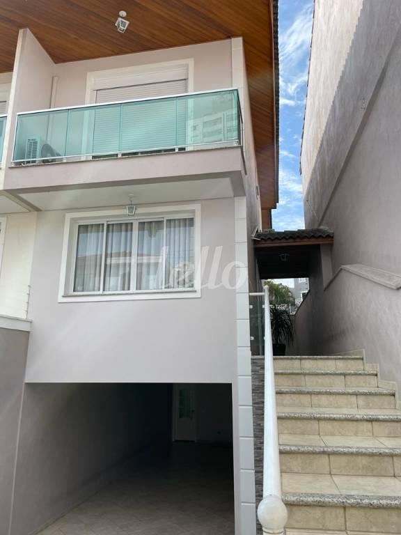 32 de Casa à venda, sobrado com 273 m², 3 quartos e 6 vagas em Vila Rosália - Guarulhos